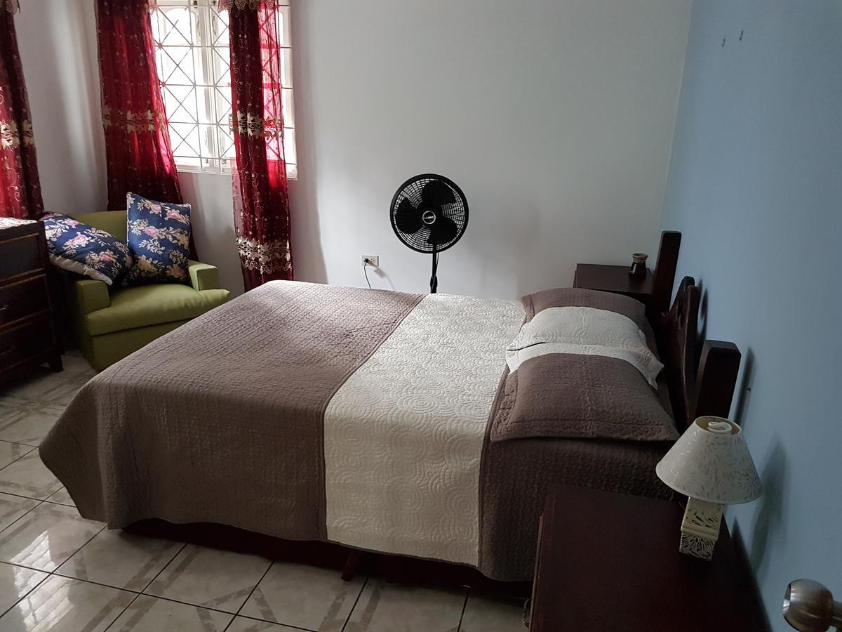 Jus4U-1 The Home Away From Home Villa Ocho Rios Exterior foto